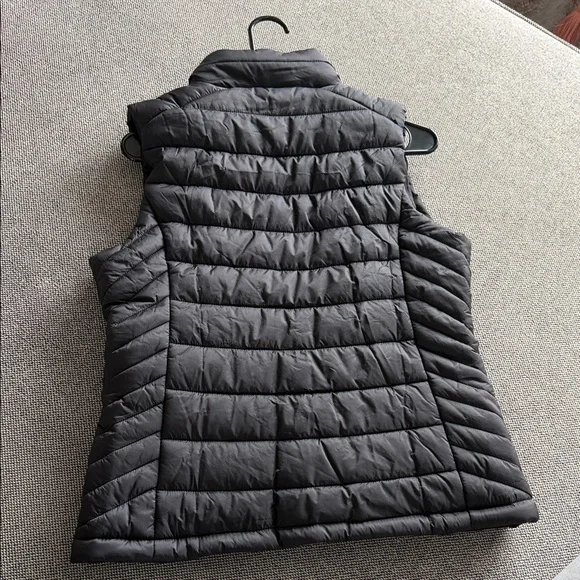 NWT Women's Puffer Heated Vest without battery (can buy online) sz xs - Picture 6 of 6